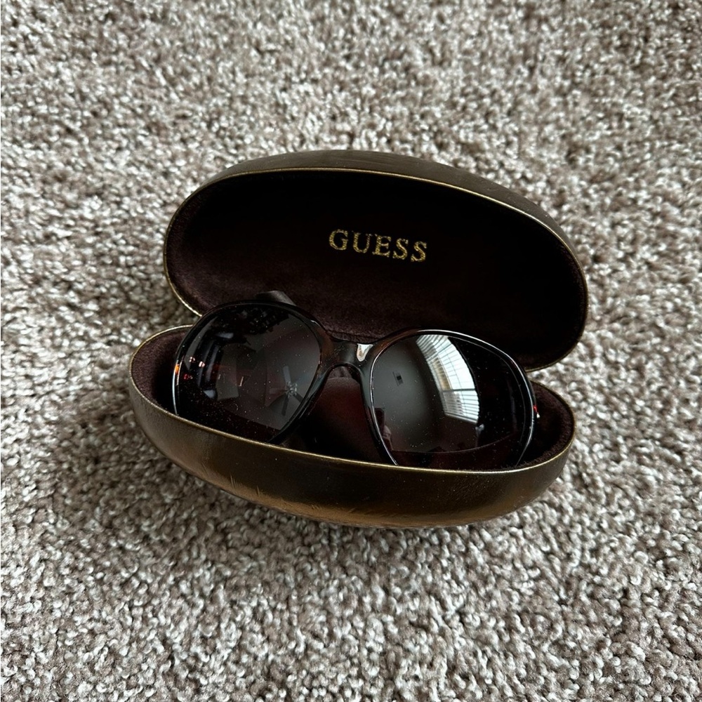 😎GUESS Tortoise Shell Sunglasses😎